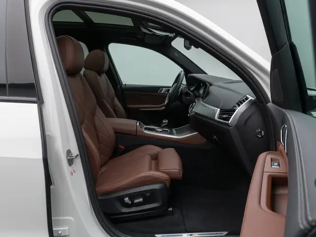 BMW X5 view 24