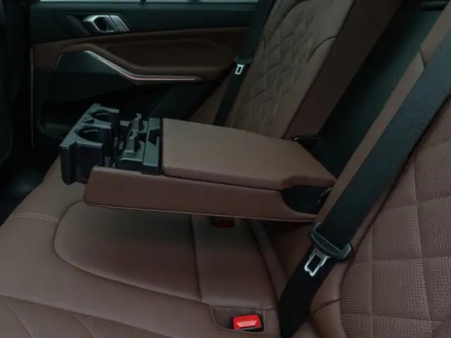 BMW X5 view 28