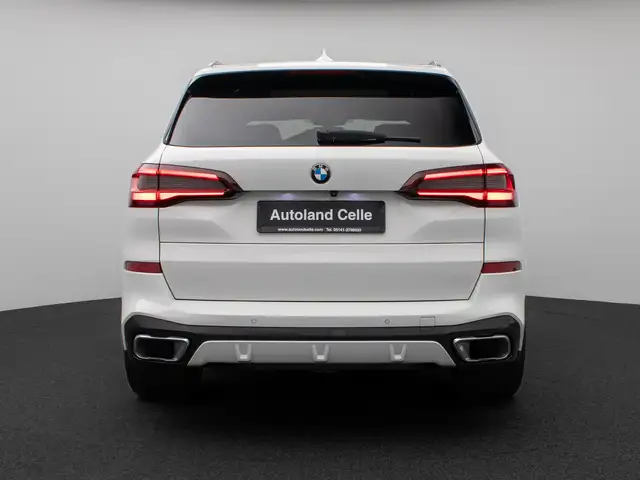 BMW X5 view 8