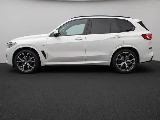 BMW X5 view 11