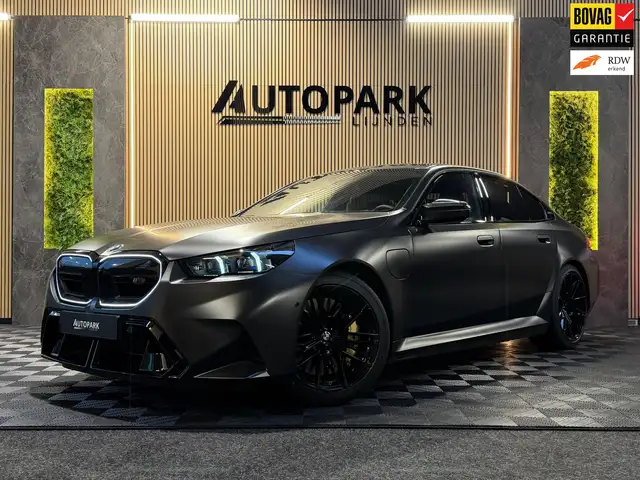 BMW M5 5-serie CARBON|KERAMISCH|AKRA|BOWERS & WILKNIS|727