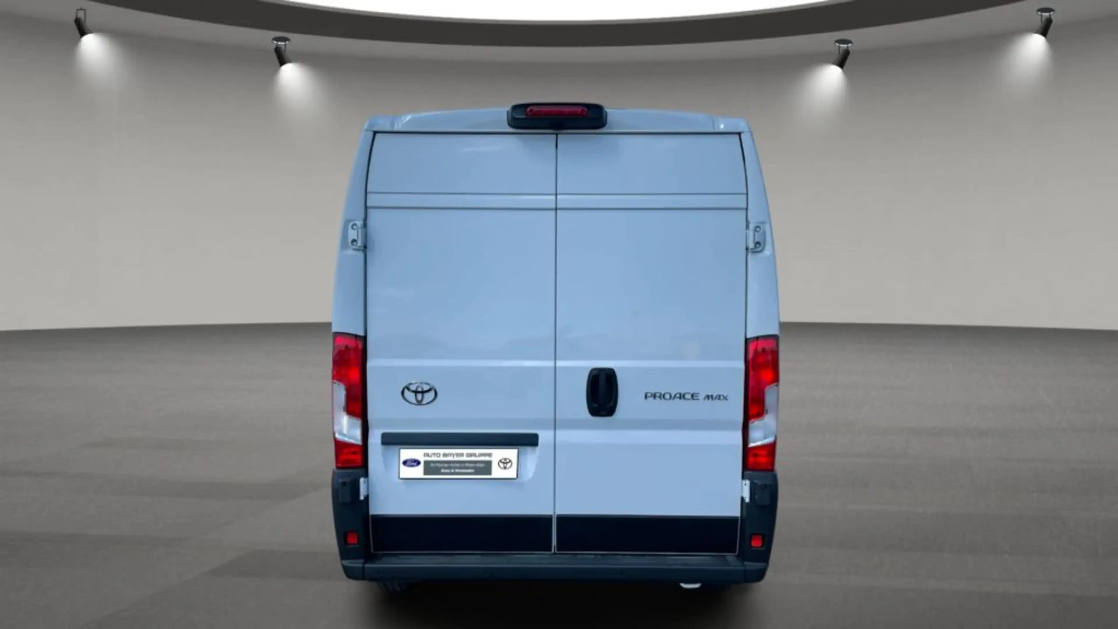 Toyota Proace Max 2.2-l-D 35 L2H2 Comfort — photo 6