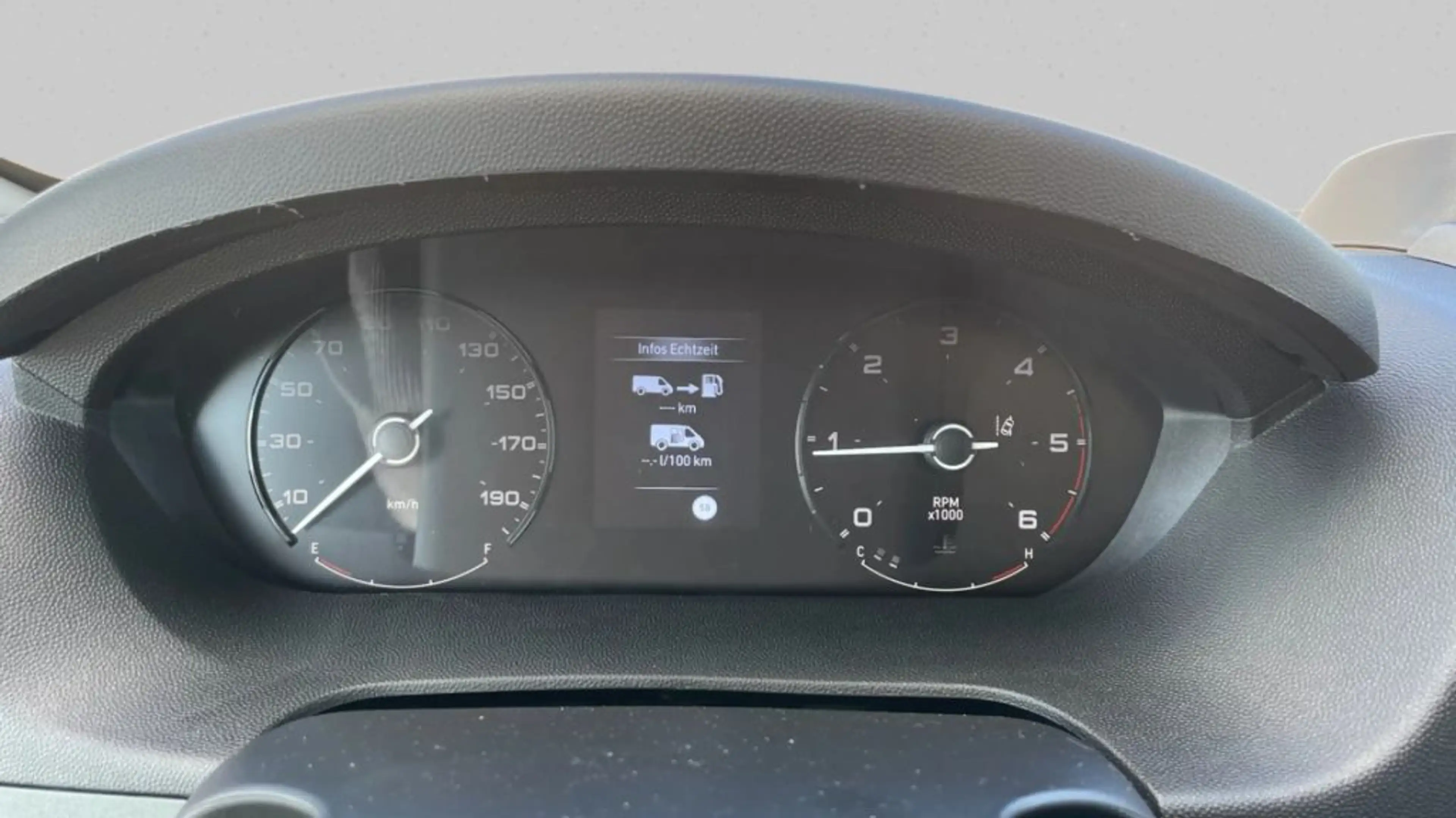 Toyota Proace Max 2.2-l-D 35 L2H2 Comfort — photo 11