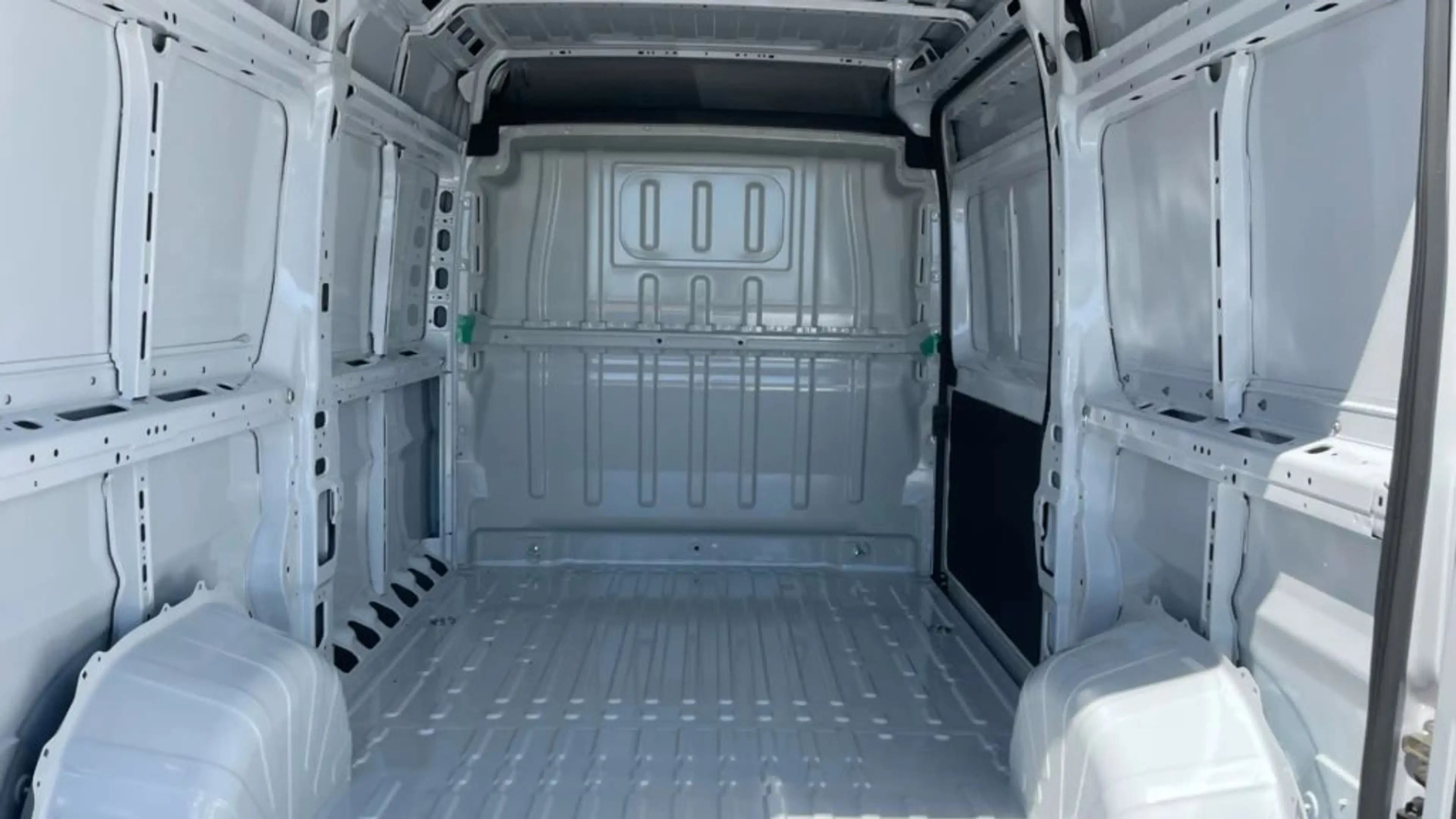 Toyota Proace Max 2.2-l-D 35 L2H2 Comfort — photo 9