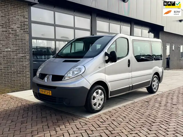 Renault Trafic Passenger 9P | 2.0 dCi T27 L1H1 Authentique