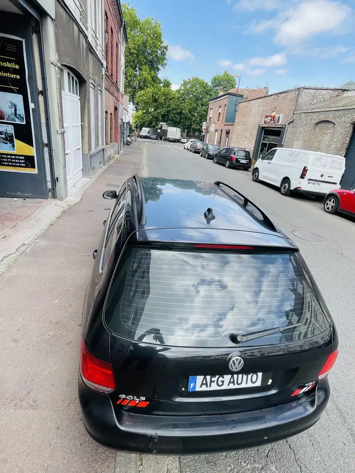 Volkswagen Golf Standard Model — photo 10