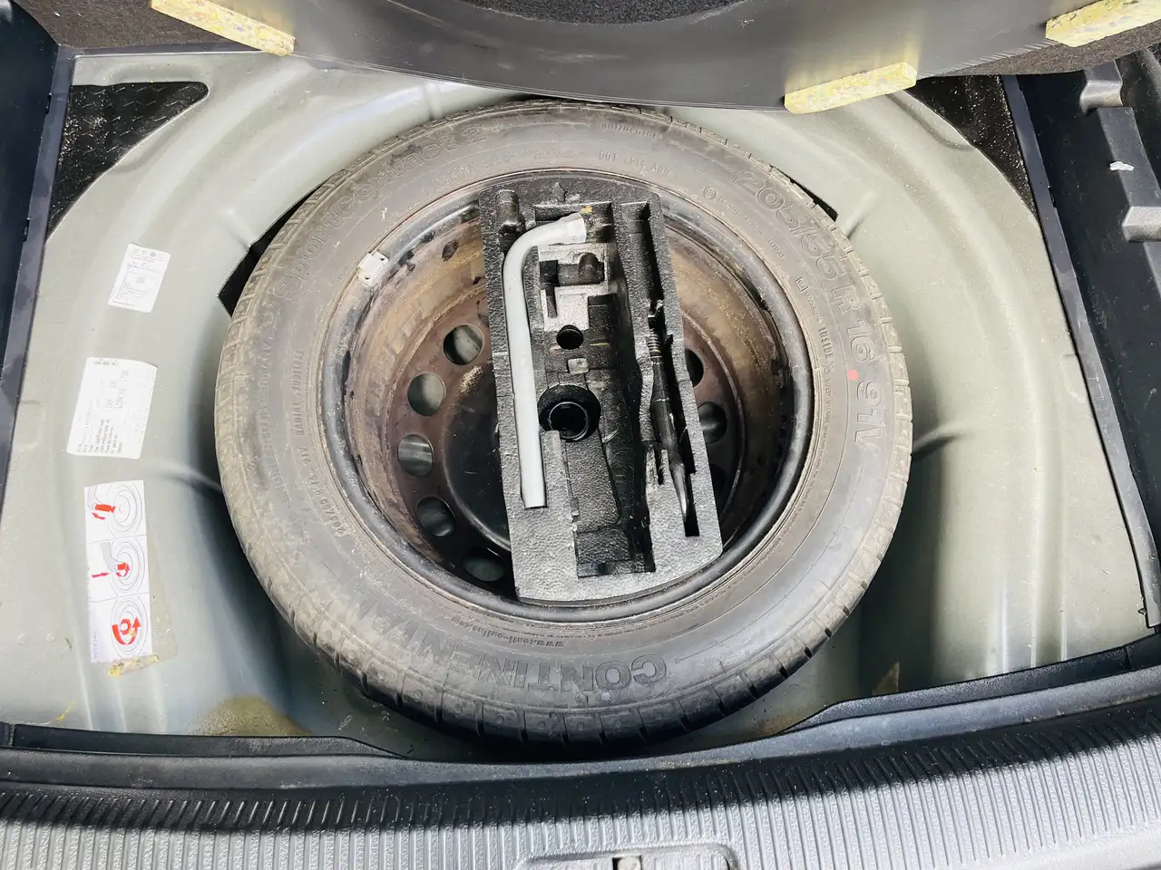 Volkswagen Golf Standard Model — photo 8