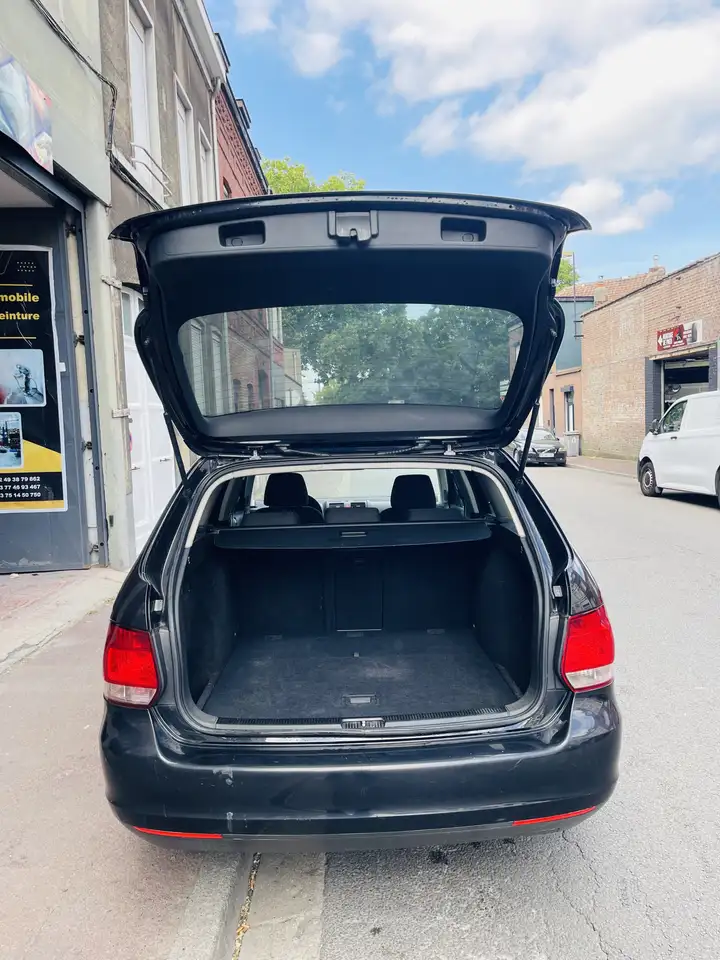 Volkswagen Golf Standard Model — photo 7