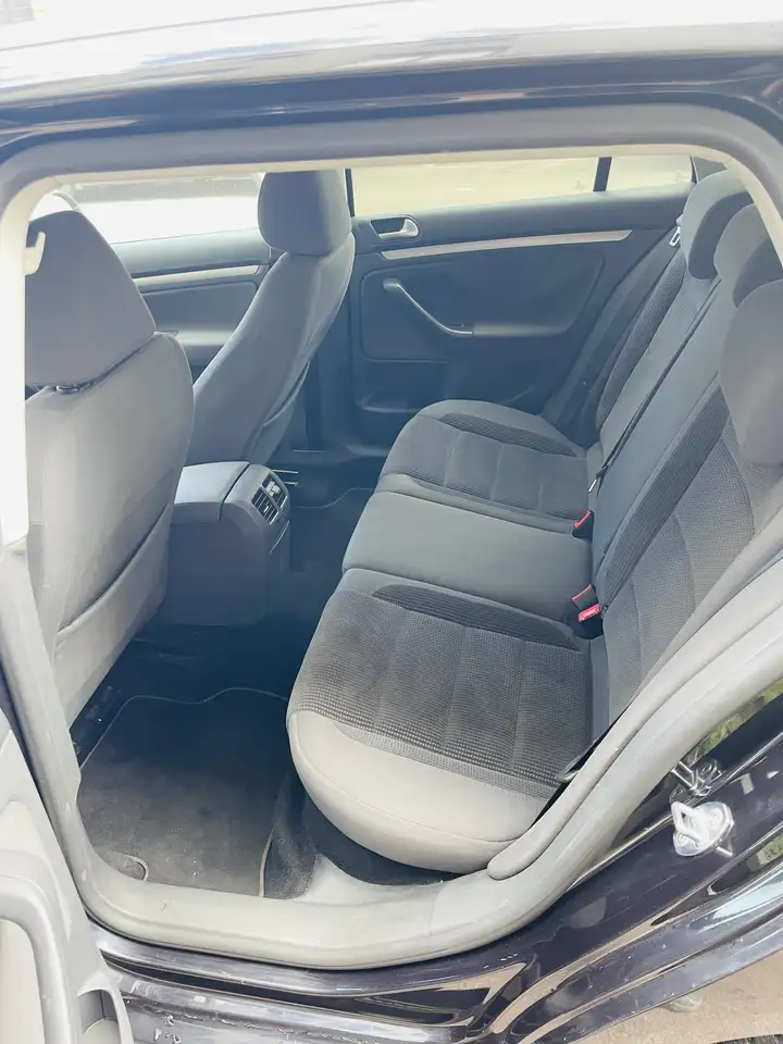 Volkswagen Golf Standard Model — photo 13
