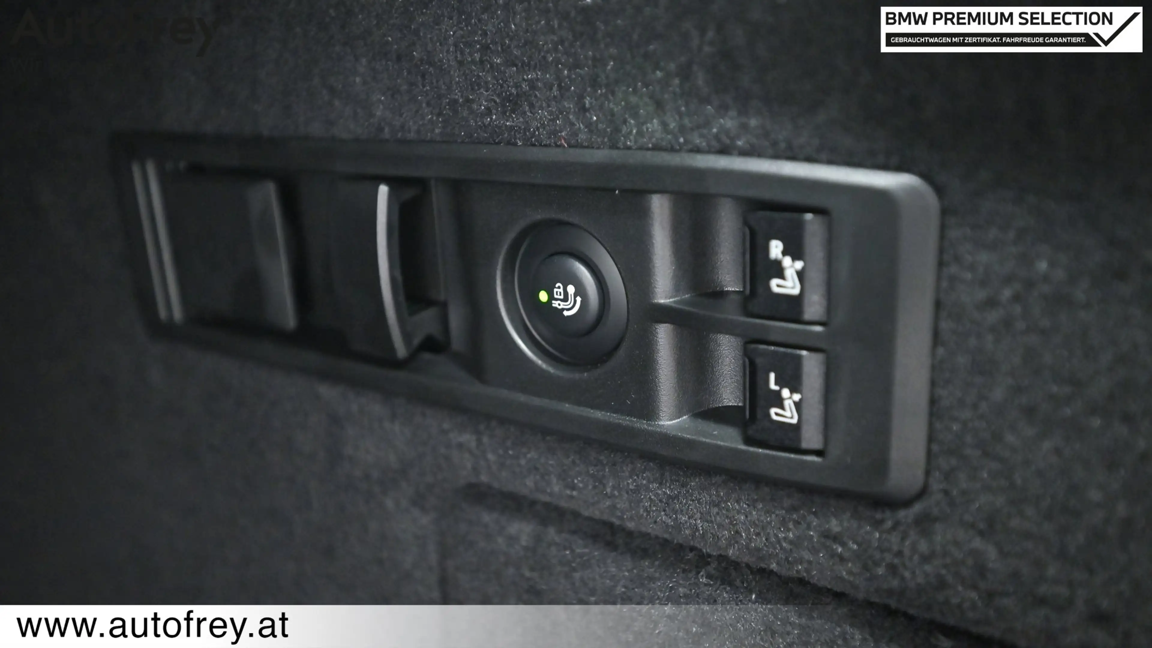 BMW iX xDrive45 — photo 12