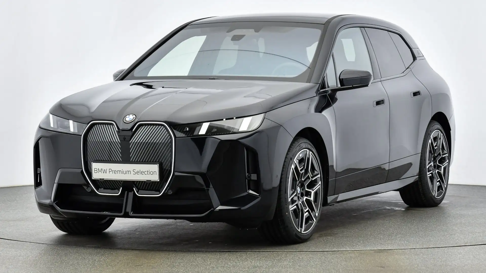 BMW iX xDrive45 Schwarz - 2