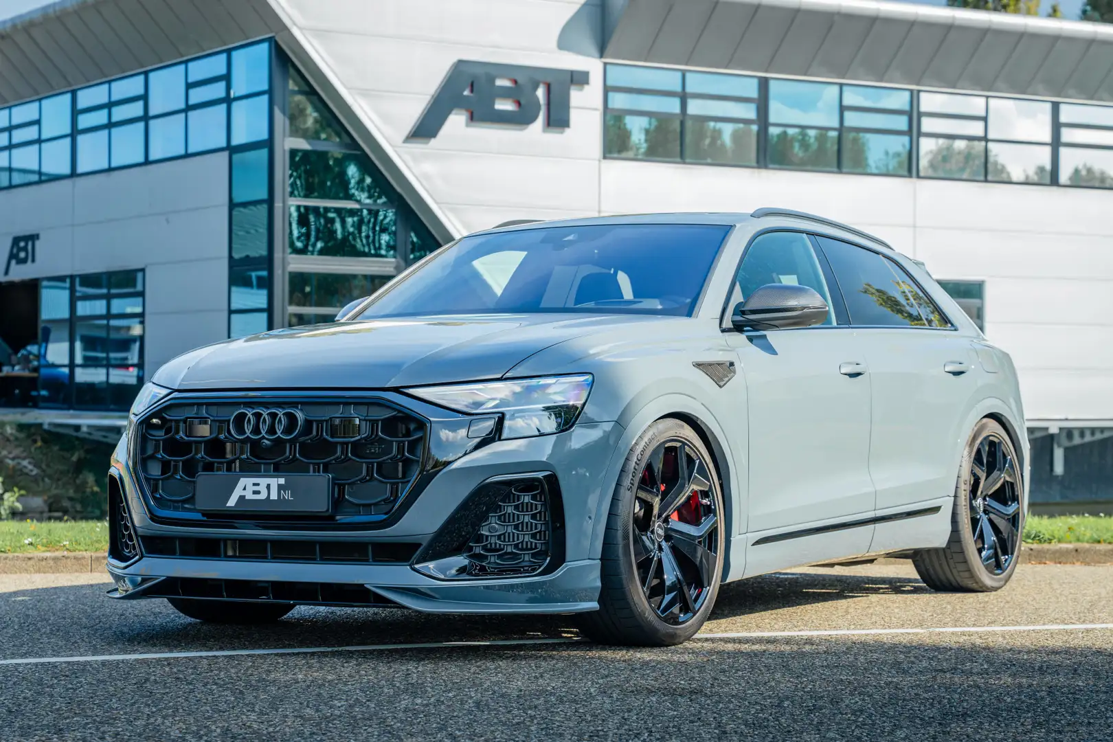 Audi Q8 60 TFSI e 557 pk quattro ABT Aero Competition | Au Grijs - 1
