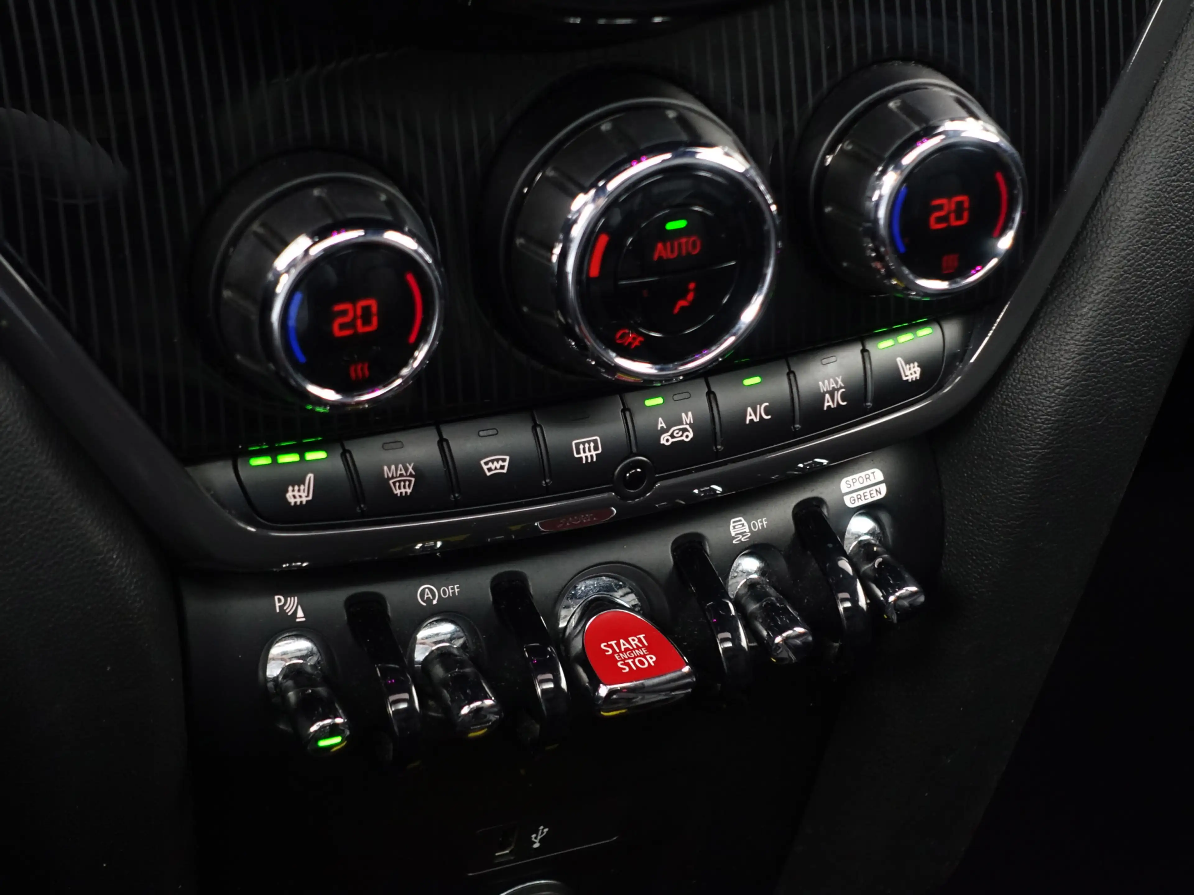 MINI John Cooper Works Countryman Mini 2.0 S ALL4 JCW Aut- Head Up, Memory, Harman K — photo 15