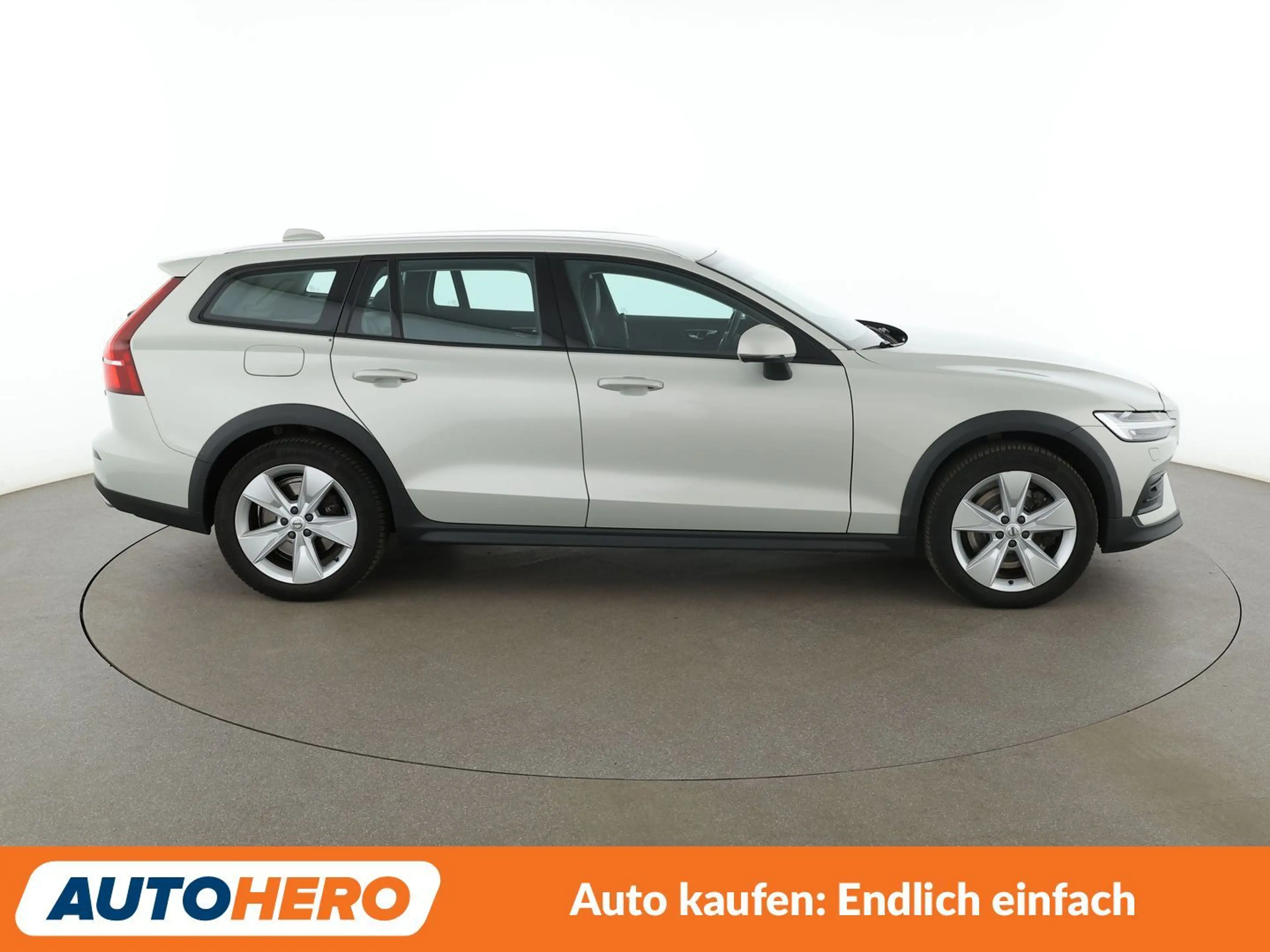 Volvo V60 Cross Country 2.0 D4 AWD Aut.*NAVI*LED*ACC*CAM*PDC*SHZ* — photo 7