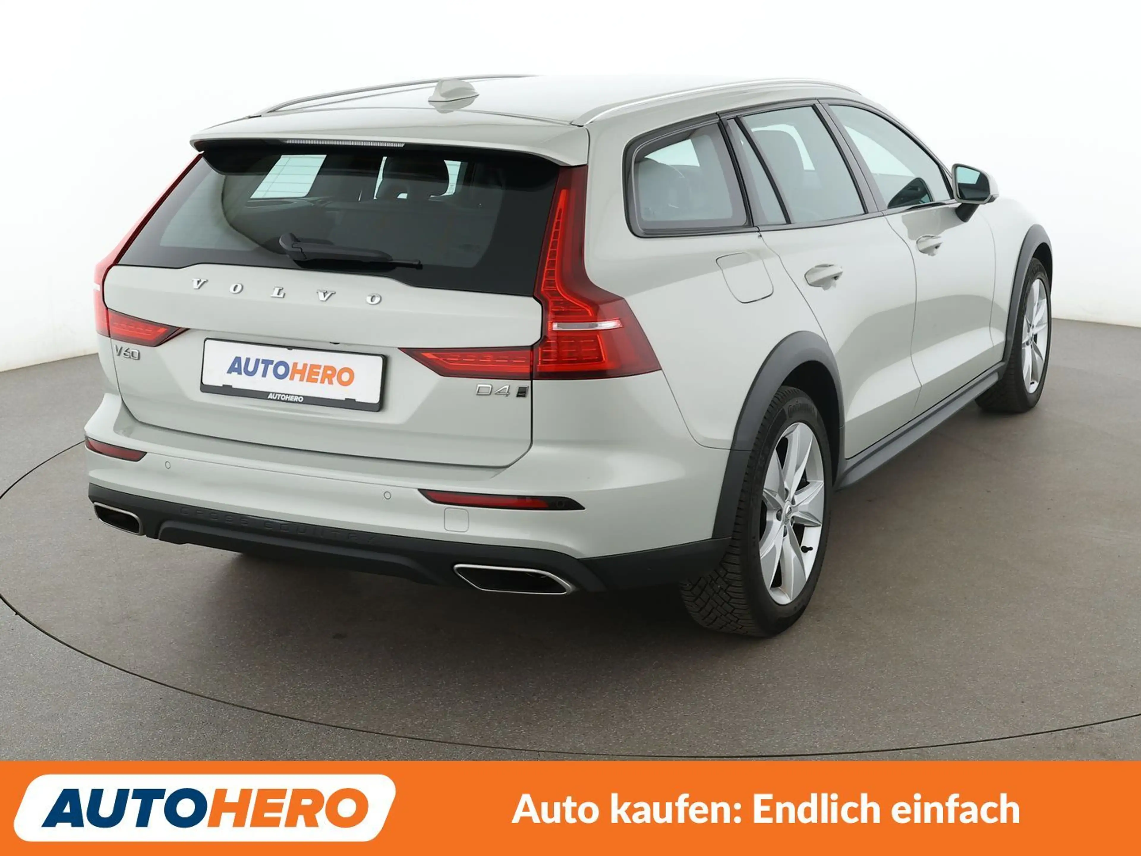 Volvo V60 Cross Country 2.0 D4 AWD Aut.*NAVI*LED*ACC*CAM*PDC*SHZ* — photo 6