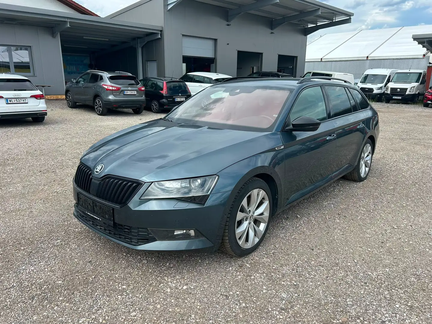 Skoda Superb Sportline Grau - 1