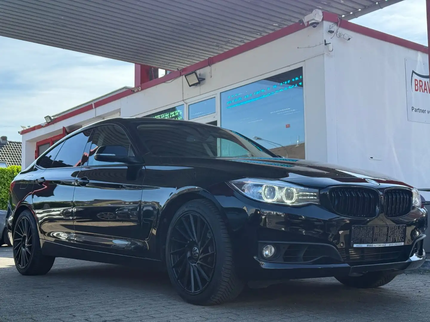 BMW 335 d Gran Turismo xDrive Aut. NAVI/LEDER/LED Black - 1