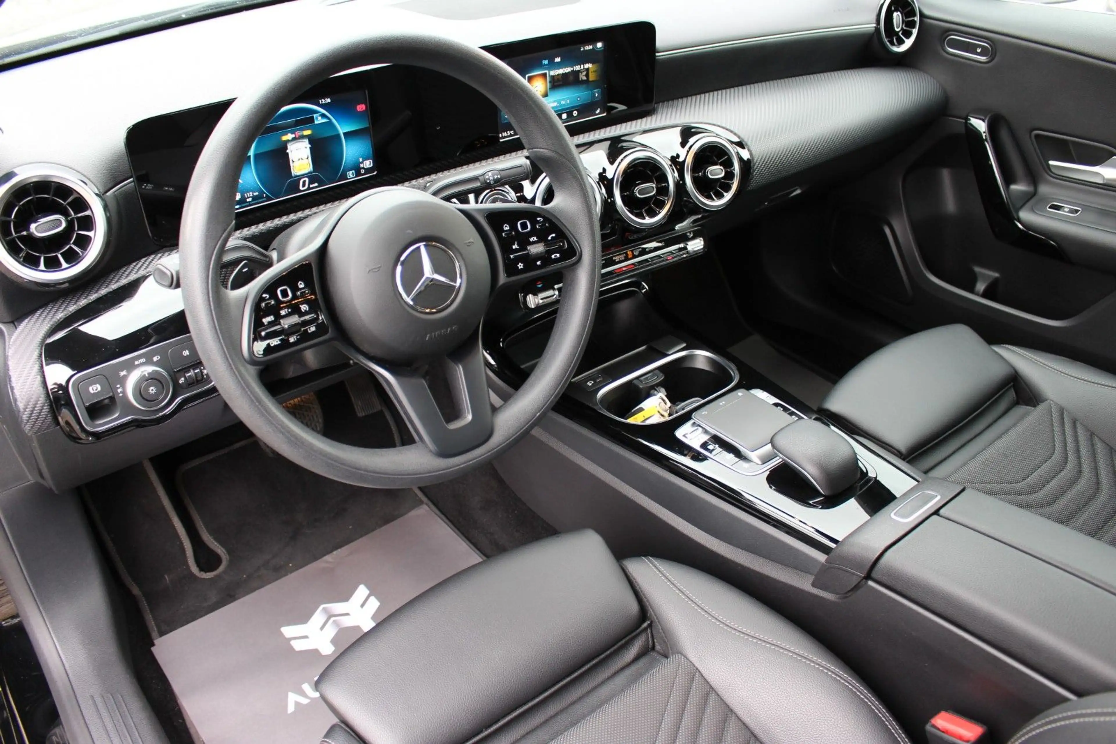 Mercedes-Benz A 200 /VOLLSHEFT/KLIMA/PDC/NAVI/BT/SHZ/ — photo 10
