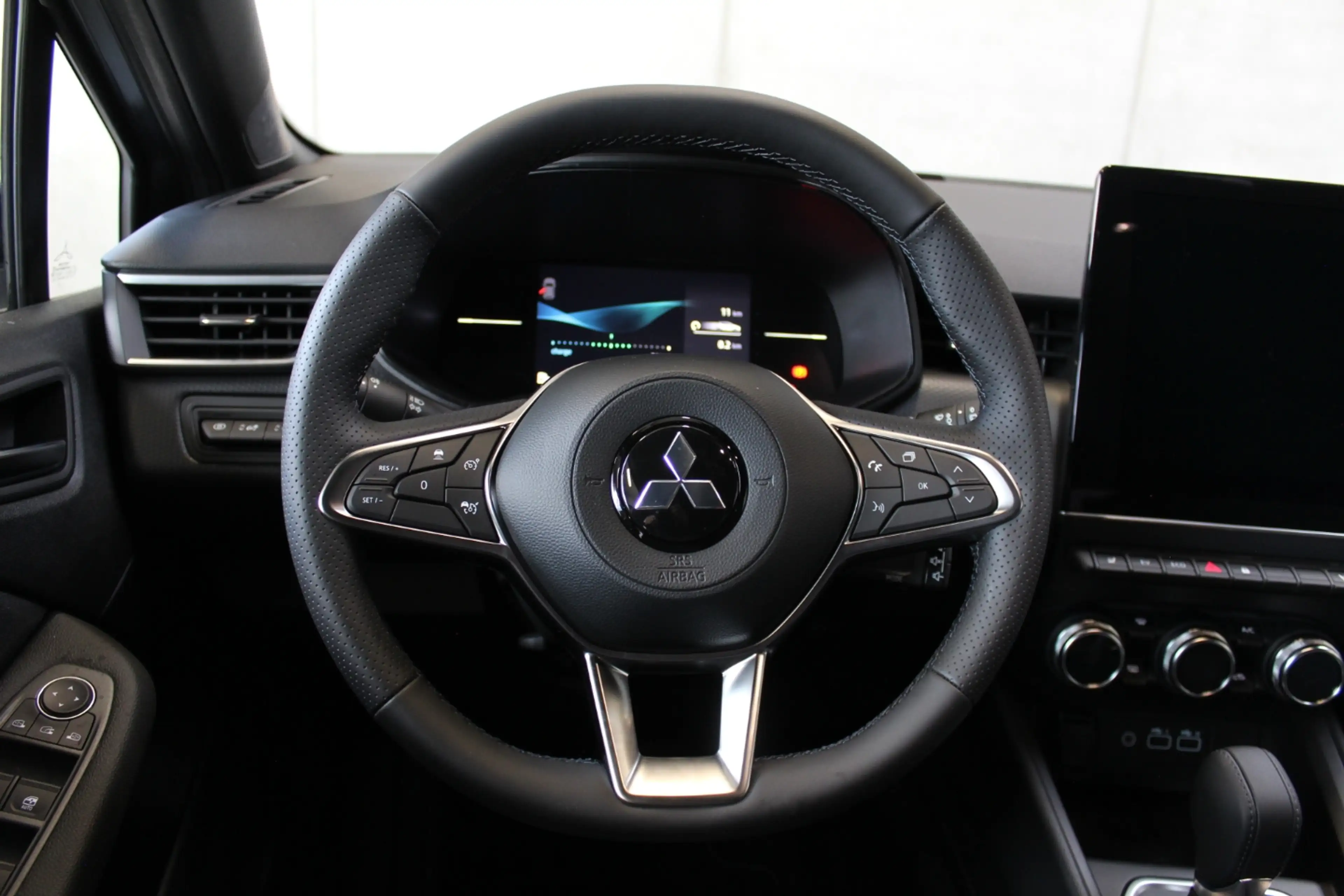 Mitsubishi Colt EDITION 1.6 Hybrid — photo 11