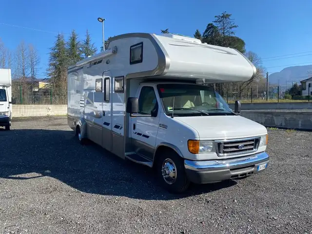 Ford F 450 E 450 VISTA CRUISER