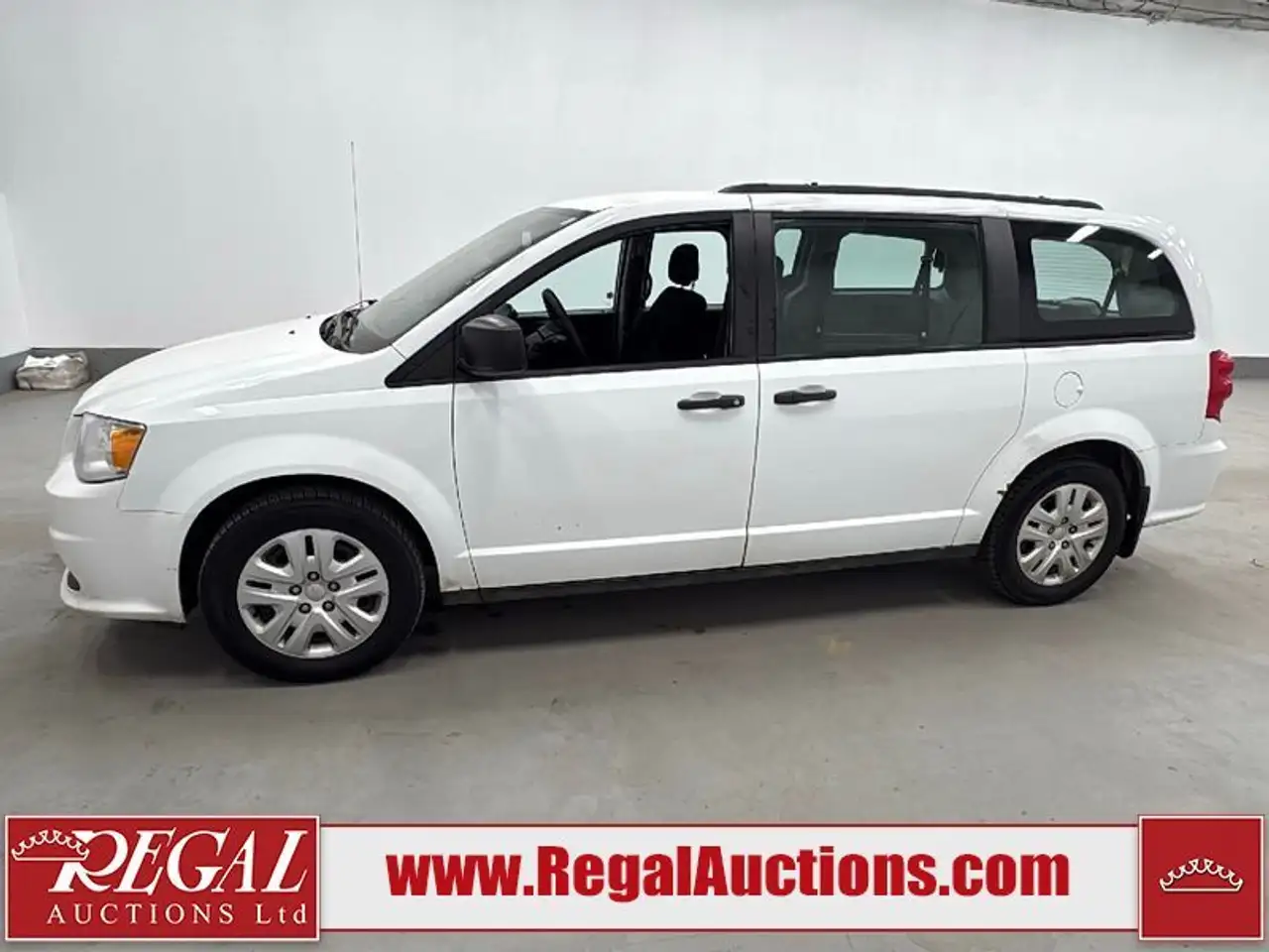 Dodge Grand Caravan снимка Dodge Grand Caravan