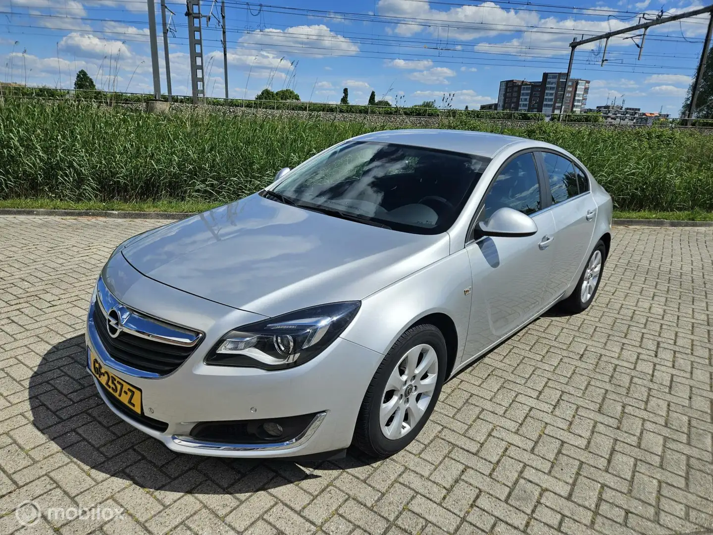 Opel Insignia 1.4 T EcoFLEX Edition Gris - 1