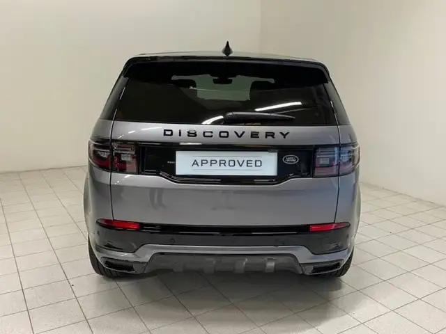 Land Rover Discovery Sport view 7