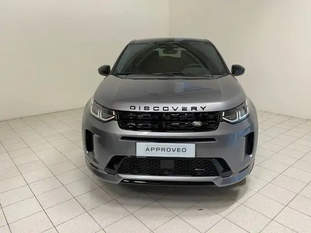 Land Rover Discovery Sport view 8