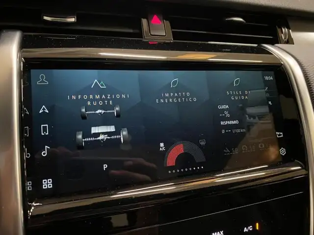 Land Rover Discovery Sport view 14
