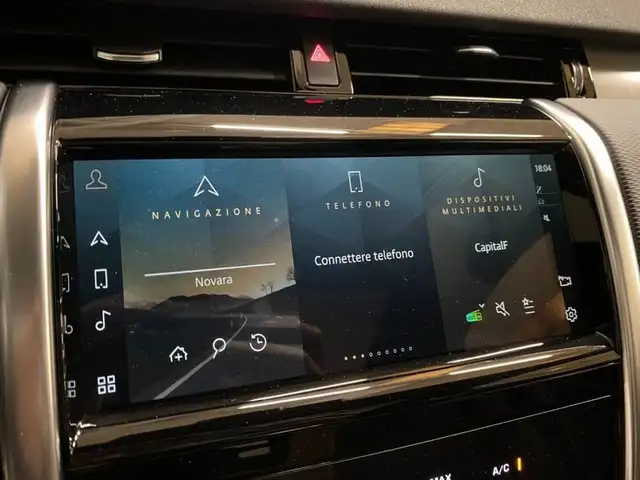 Land Rover Discovery Sport view 11