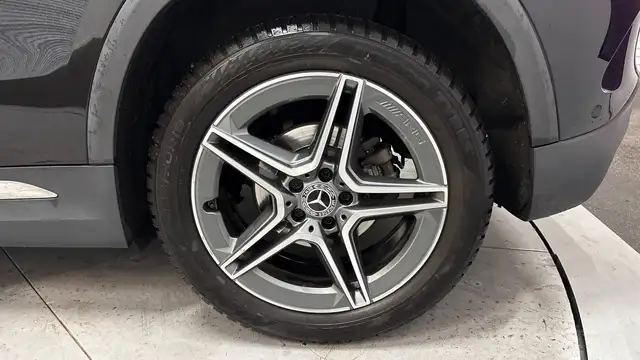 Mercedes-Benz Gla Class view 29