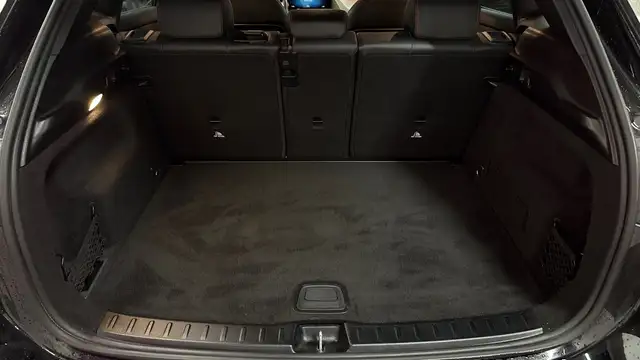 Mercedes-Benz Gla Class view 25