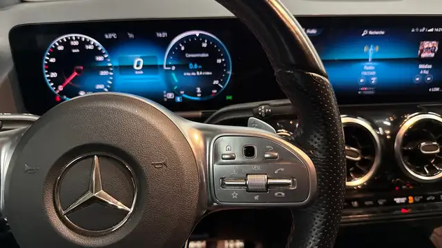 Mercedes-Benz Gla Class view 17