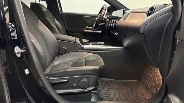 Mercedes-Benz Gla Class view 15