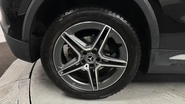 Mercedes-Benz Gla Class view 30