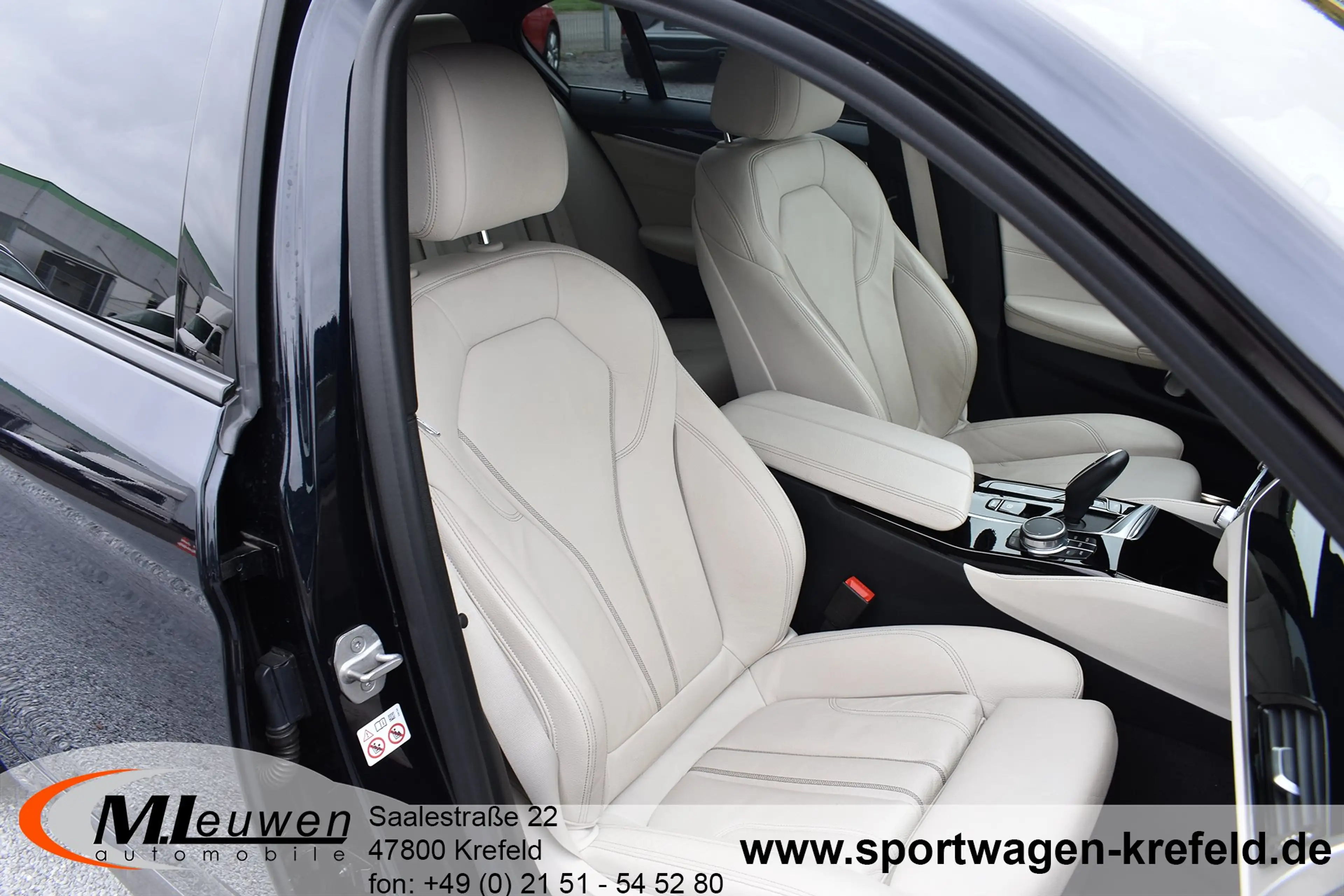 BMW M550 5er M550i xDrive Aut. *LEDER*NAVI*20"*PDC*CAM* — photo 11
