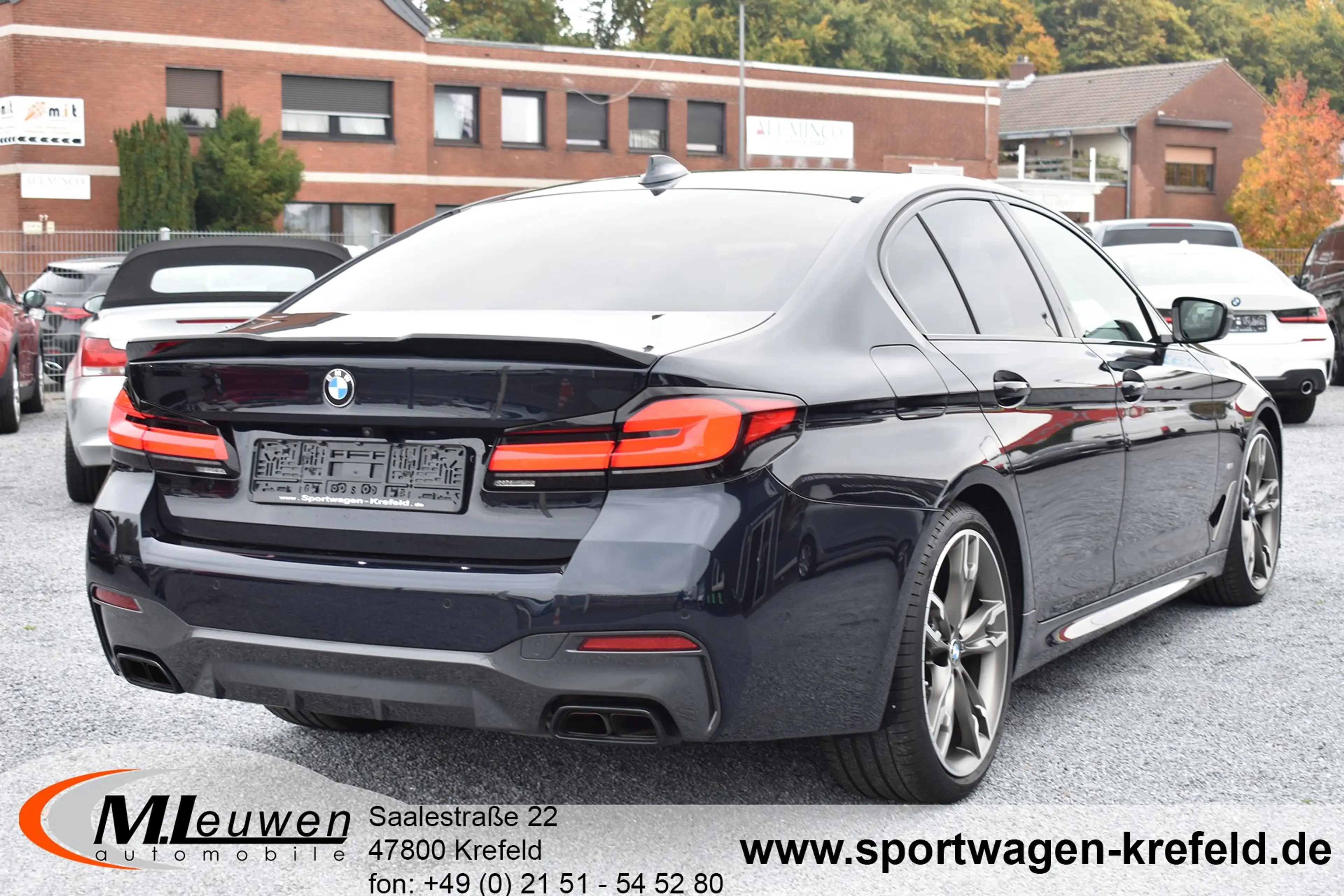 BMW M550 5er M550i xDrive Aut. *LEDER*NAVI*20"*PDC*CAM* — photo 3