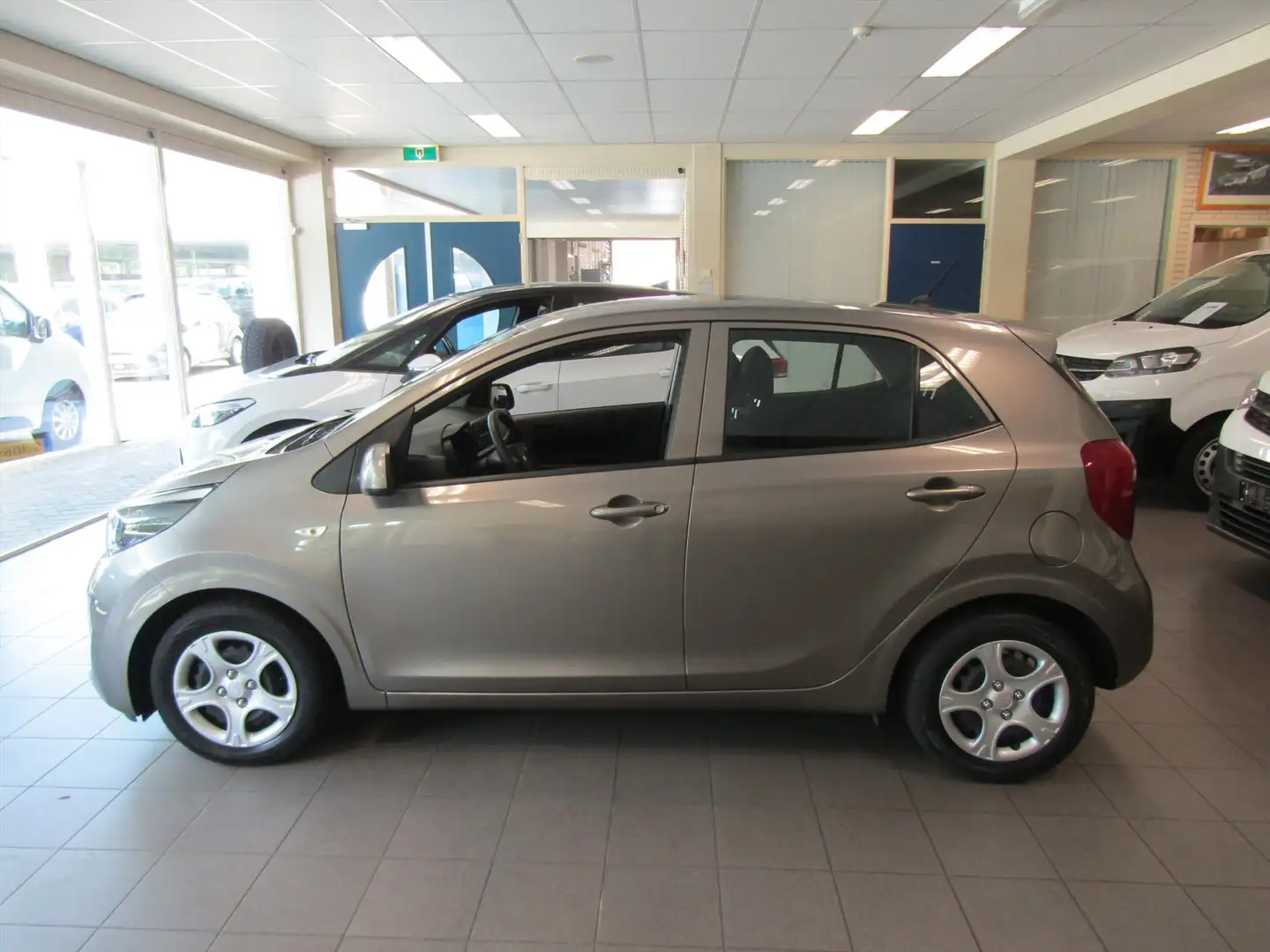 Kia Picanto 1.0 CVVT AIRCO ELEK. RAMEN CENTR, VERGR. Gris - 1