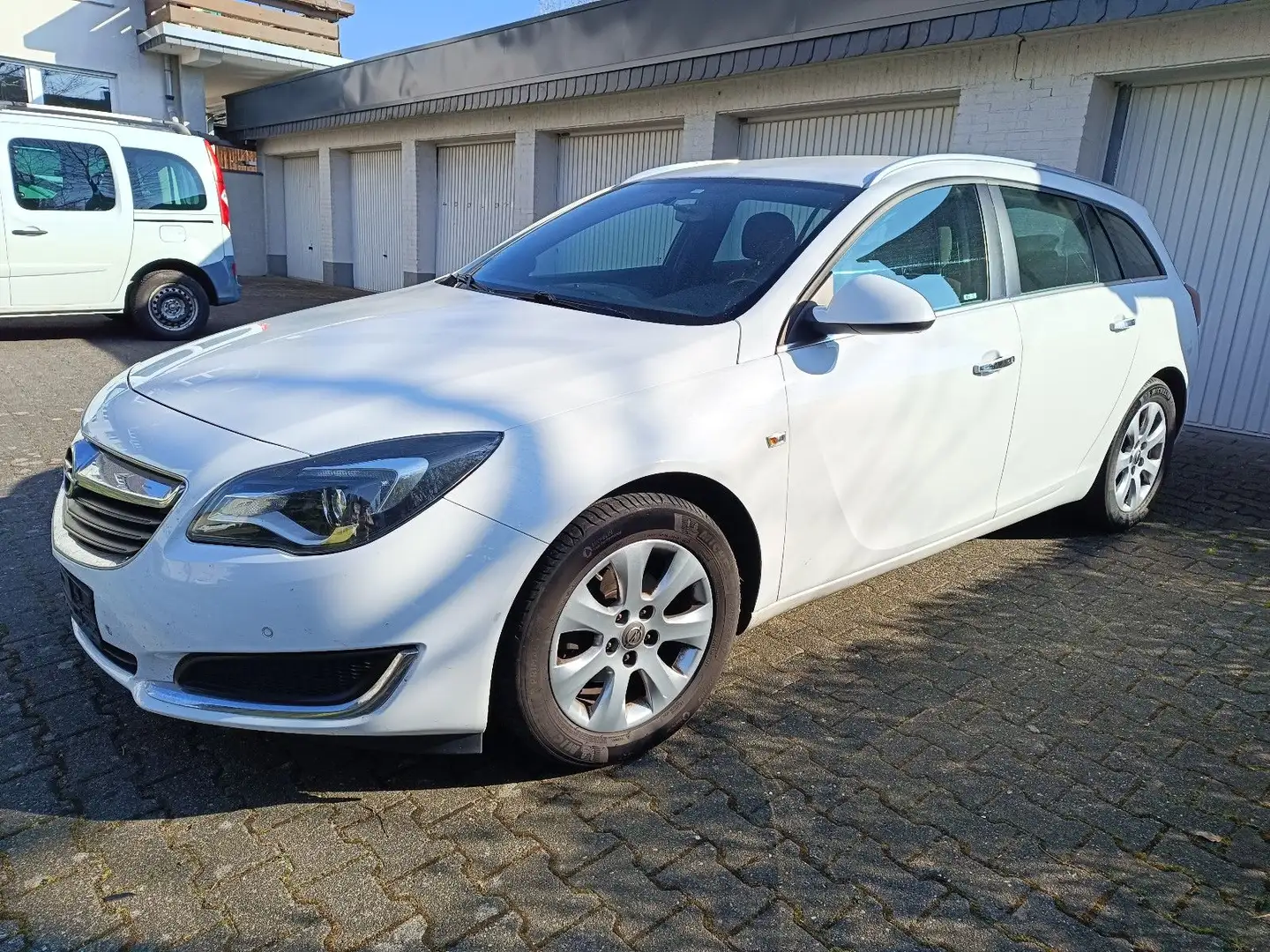 Opel Insignia Sport Tour /OPC/Euro 6/Motor-Geräusche Blanc - 1