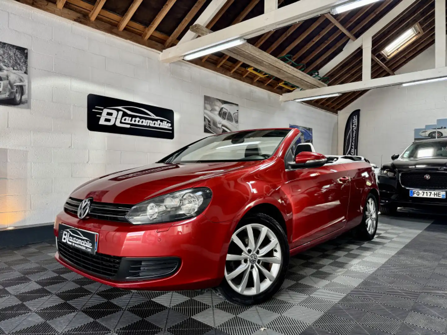 Volkswagen Golf 1.6 TDI 105CH Rouge - 1