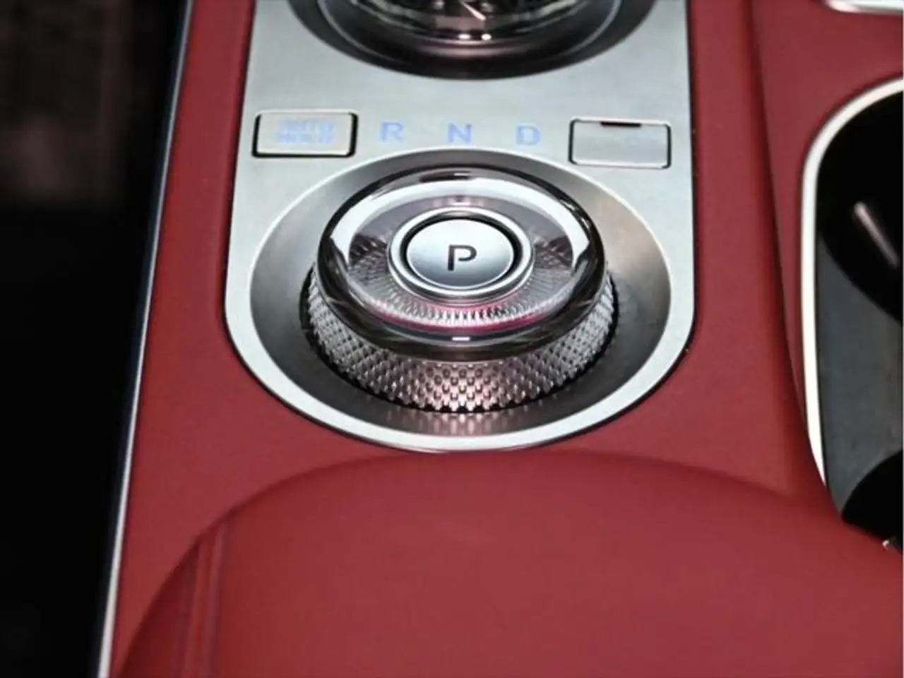 Genesis GV70 снимка Genesis GV70