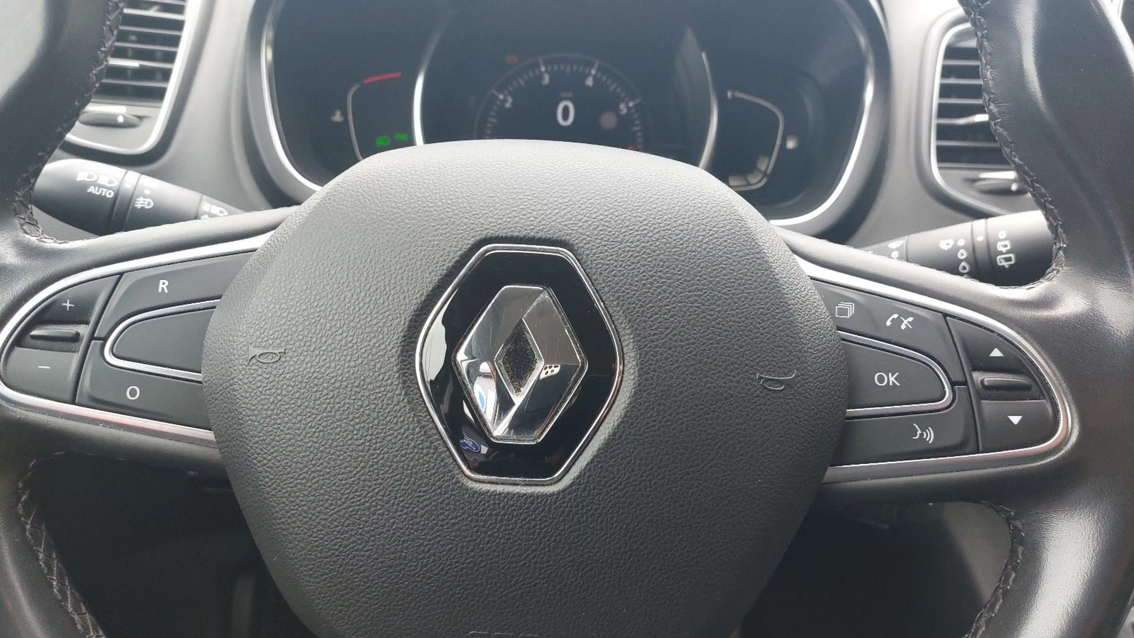 Renault Scenic IV BOSE Edition Assistenzsysteme — photo 8