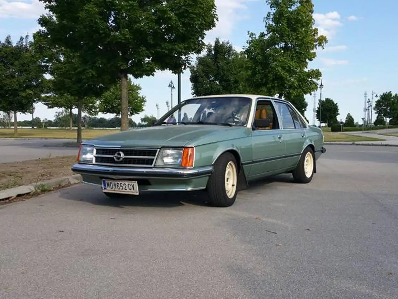 Opel Commodore 2,5 S, foto 3