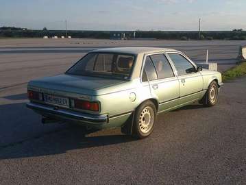 Commodore 2,5 S