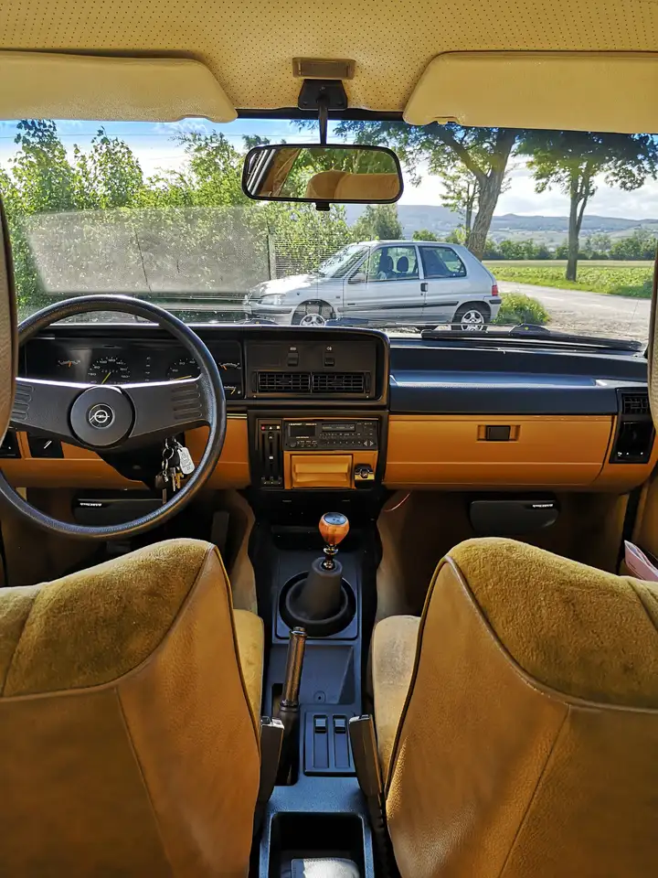 Opel Commodore 2,5 S, foto 10