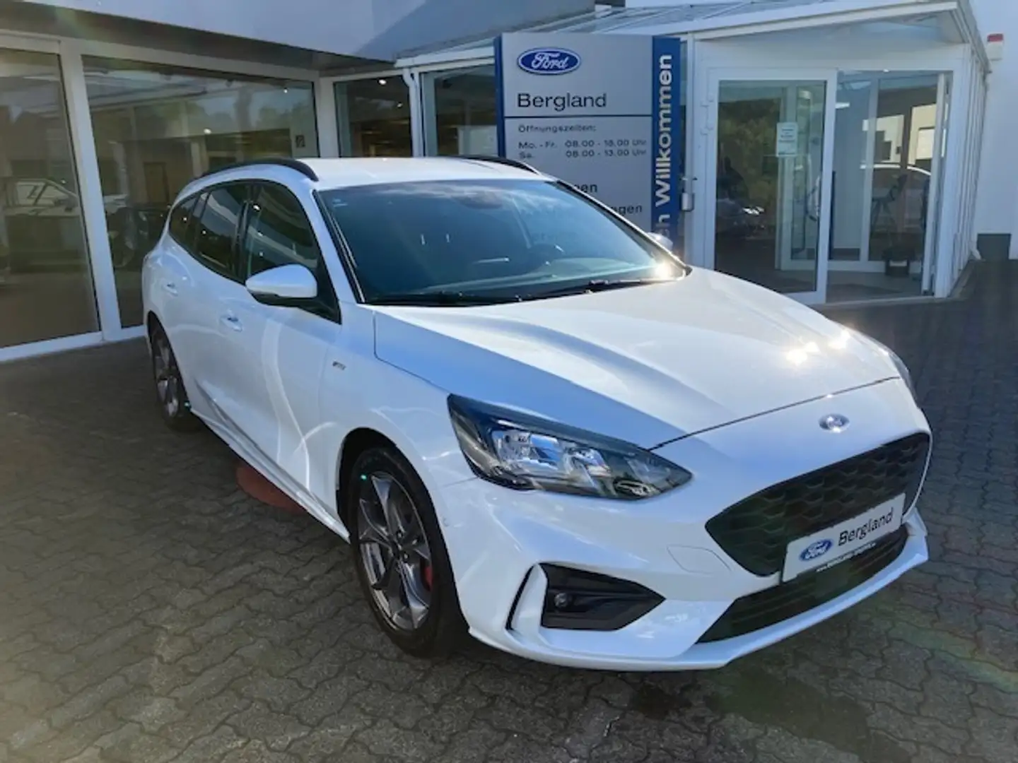 Ford Focus ST-LINE 1.0L EB 125PS Styling-,Winterpaket Blanco - 2
