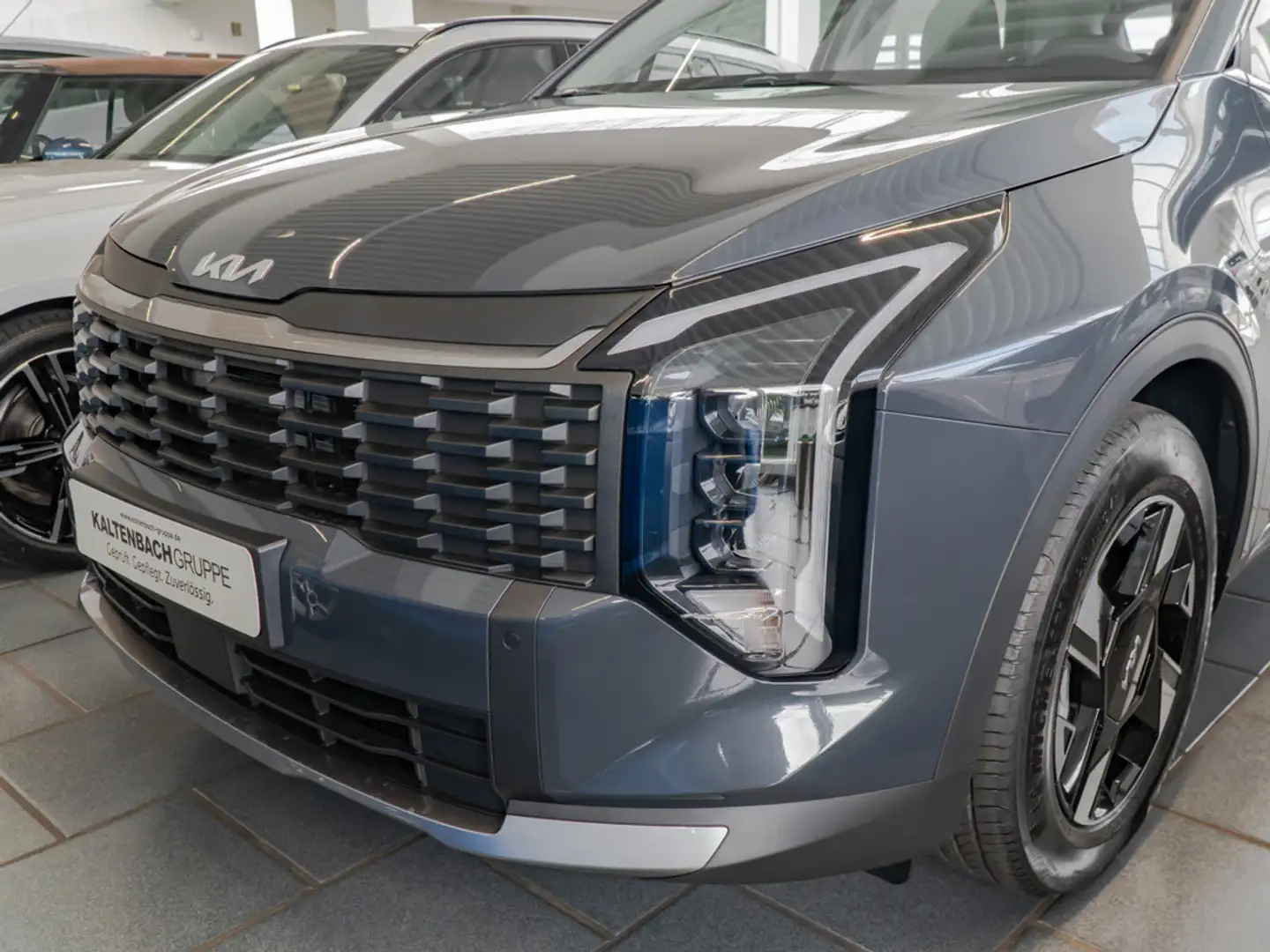 Kia Sportage 1.6 T-GDI Neues Modell LED ACC NAVI Grijs - 2