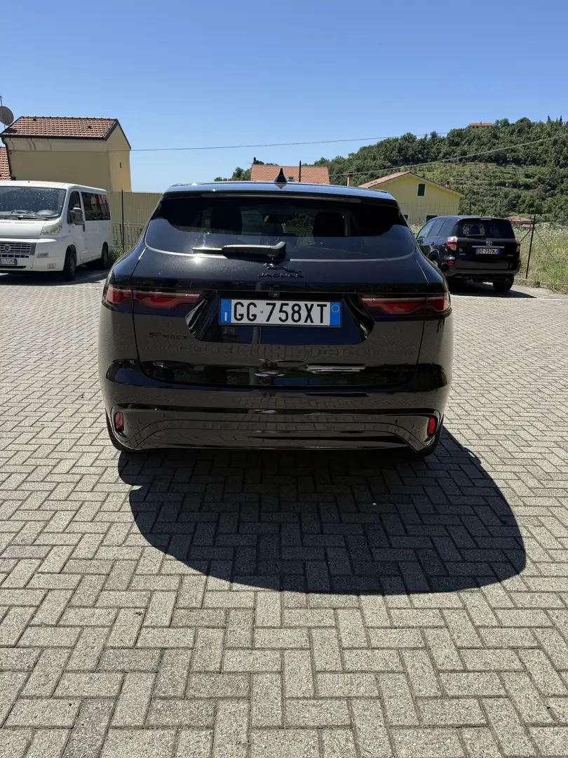 Jaguar F-Pace Jaguar F-Pace Autocarro N1 detraibile 100% - 2