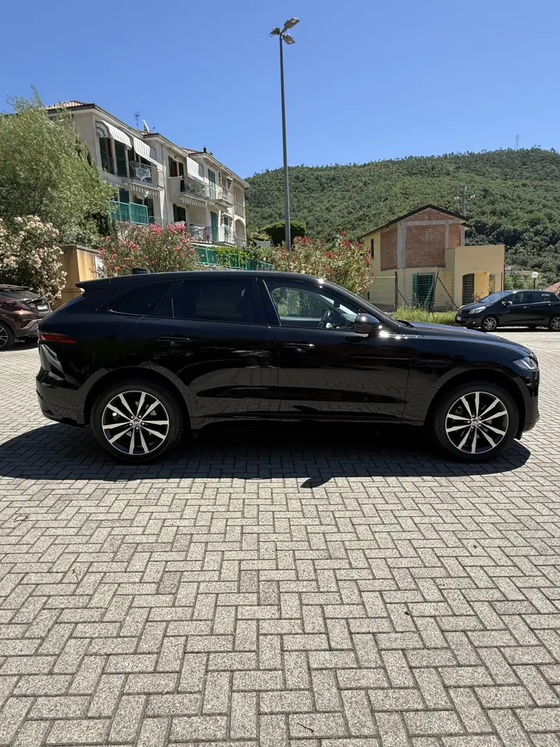Jaguar F-Pace Jaguar F-Pace Autocarro N1 detraibile 100% - 1