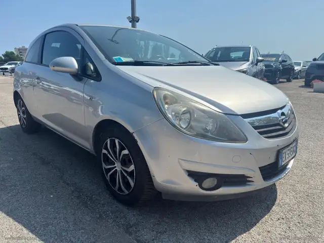 Opel Corsa view 3